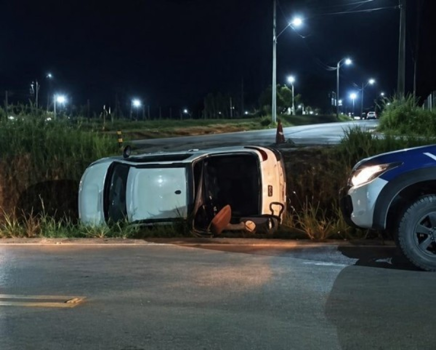 Motorista fica ferido após capotamento de caminhonete na MT-325 em Alta Floresta