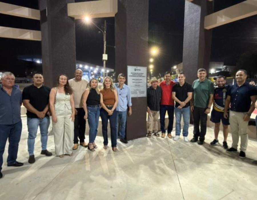 Prefeito Bruno Mena entrega nova Praça Central de Matupá